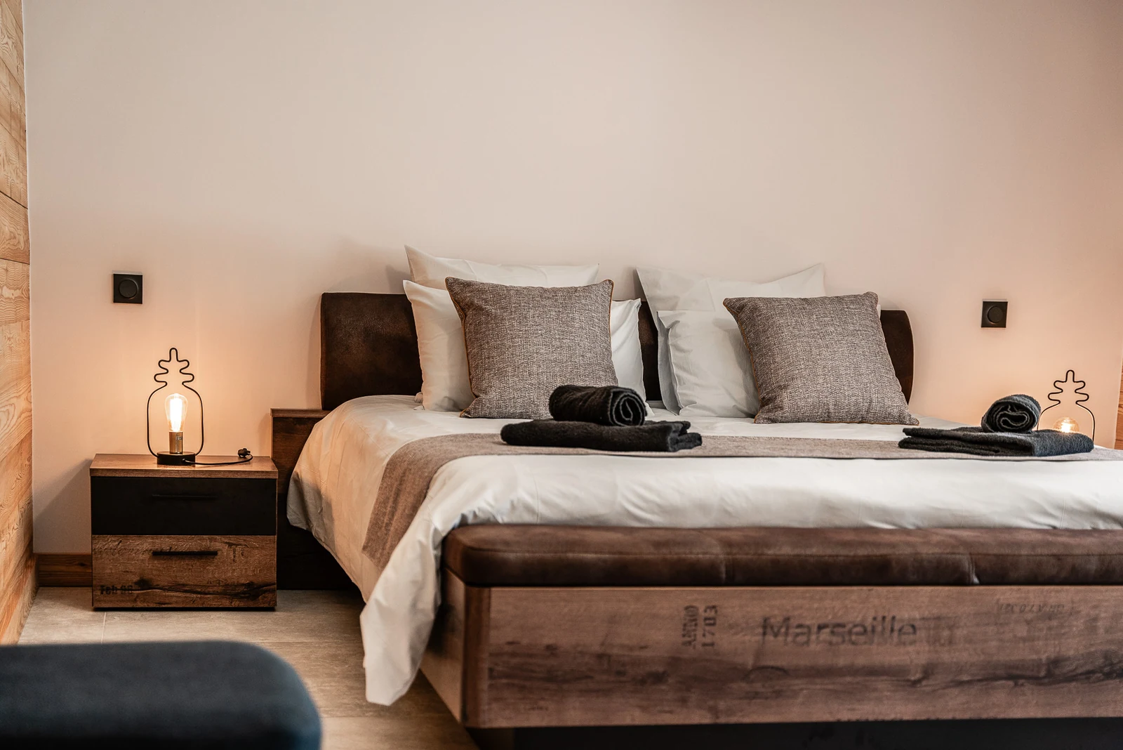 Chalet L'Étoile — chambre lit double