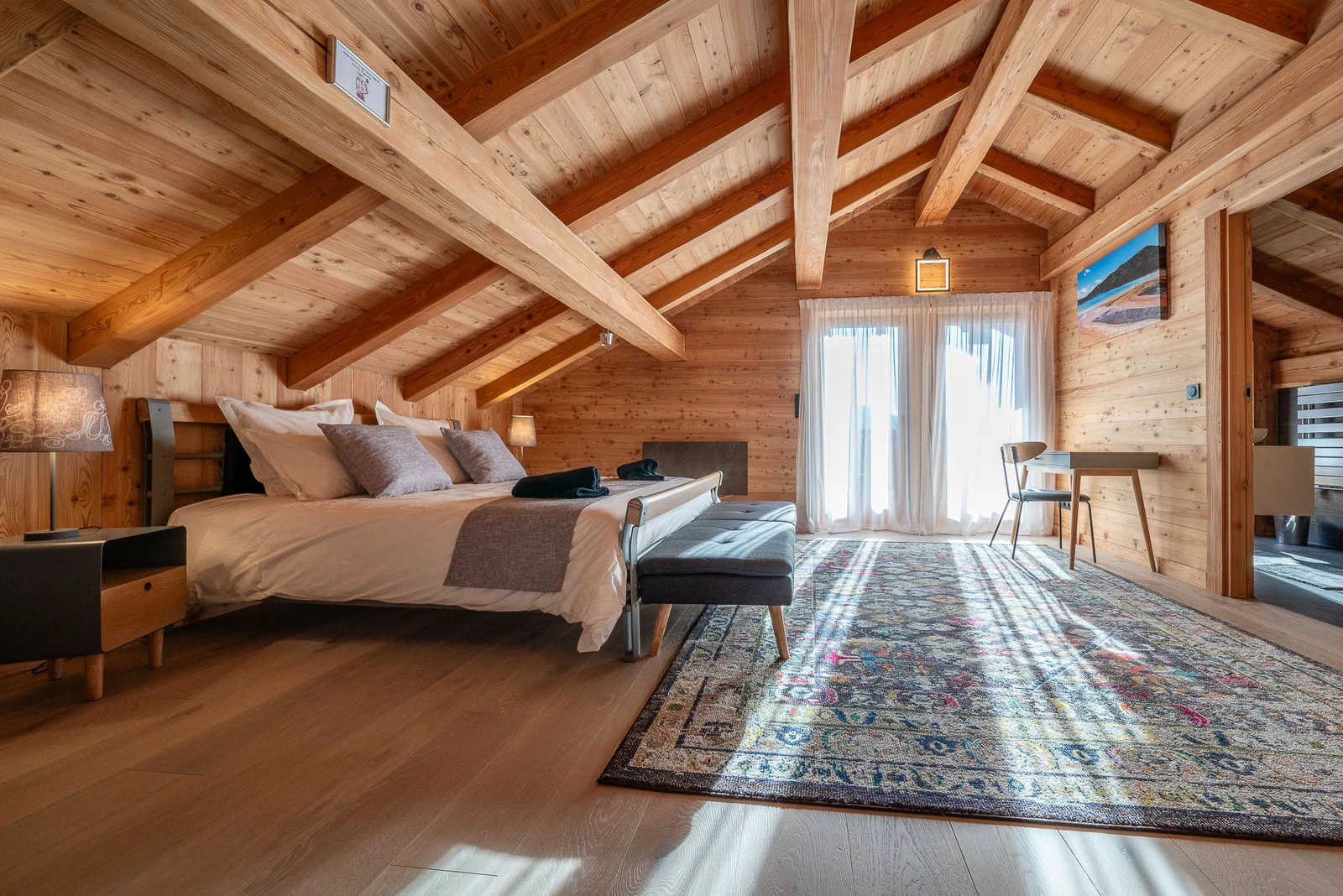Chalet L'Étoile — chambre sous charpente