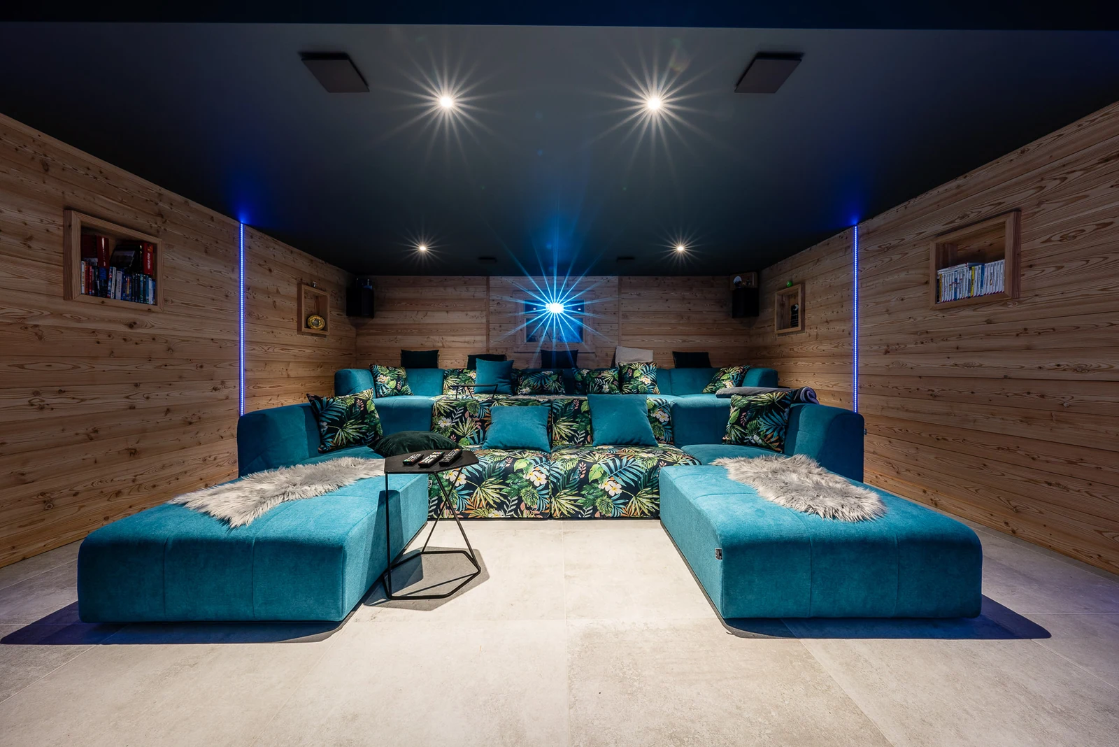 Chalet L'Étoile — salle de cinéma